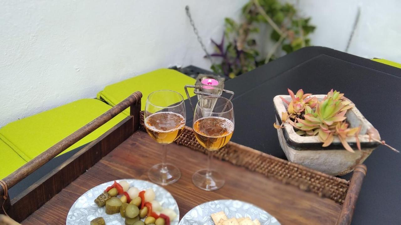 Naturalia: La Casita Con Patio Caces エクステリア 写真